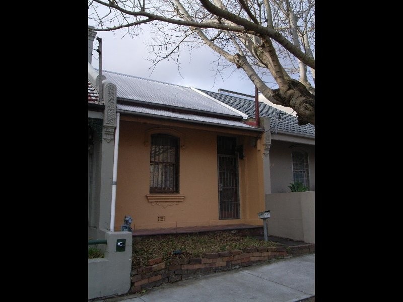 142 Salisbury Rd, Camperdown NSW 2050