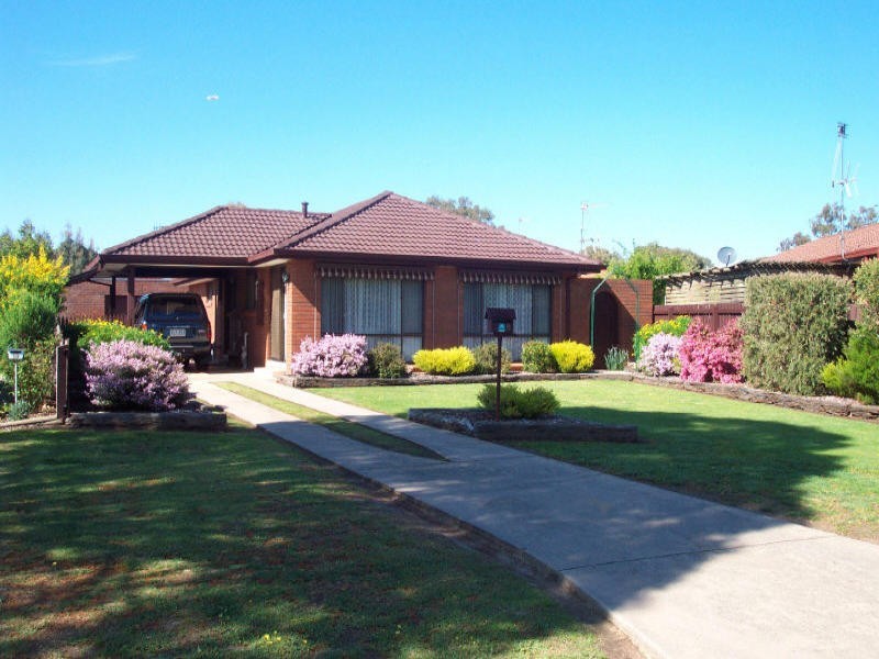 8 Hakea Court, Benalla VIC 3672