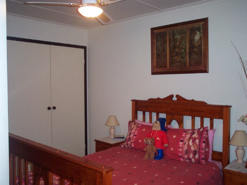 8 Hakea Court, Benalla VIC 3672