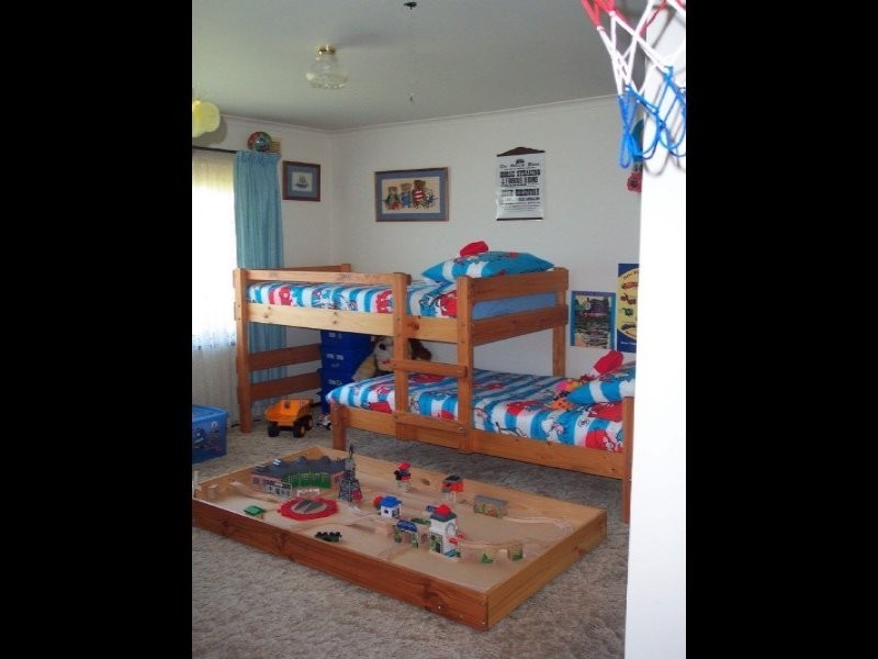 8 Hakea Court, Benalla VIC 3672