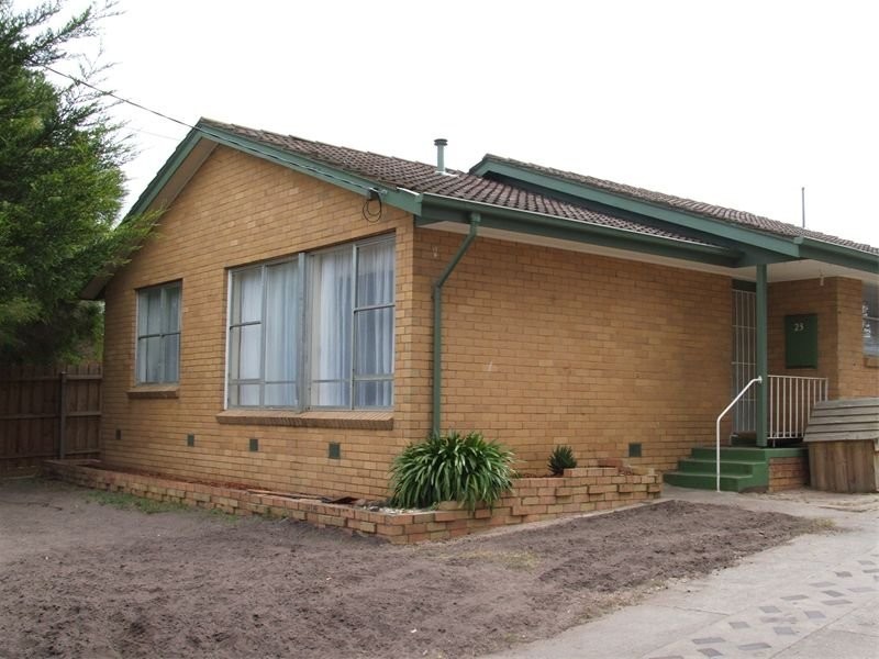 23 Bouvardia Crescent, Frankston North VIC 3200