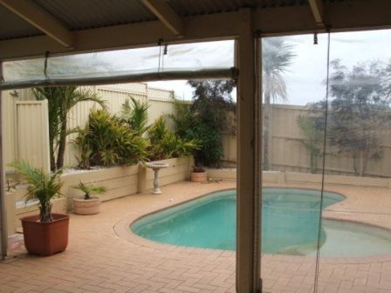 2 Overal Drive, Skye VIC 3977