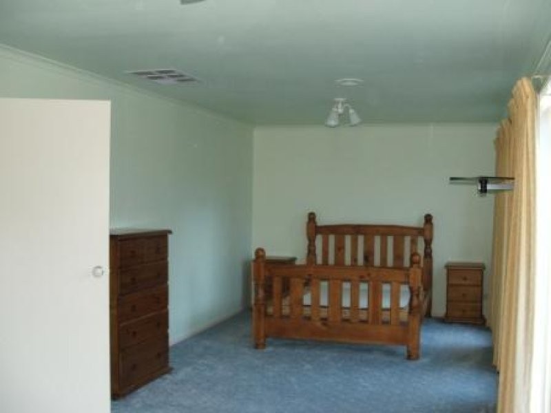 2 Overal Drive, Skye VIC 3977