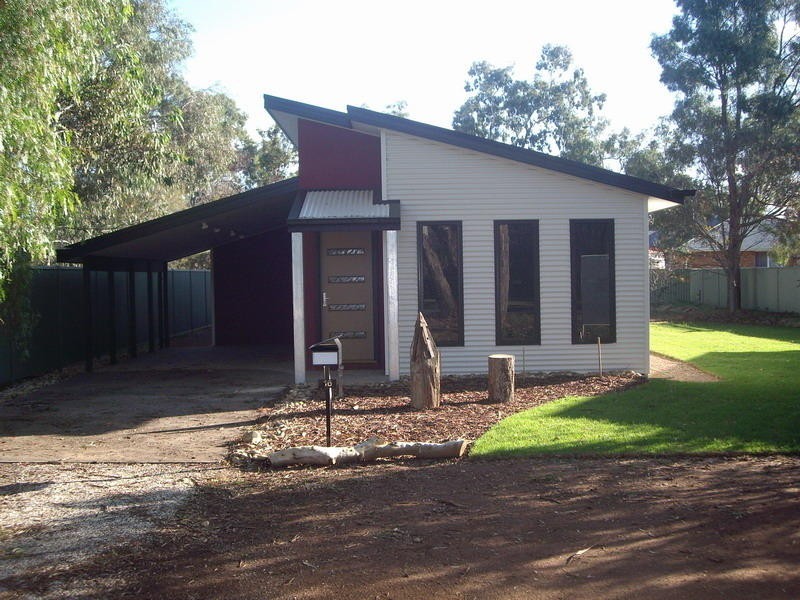 16 Anderson Street, Avenel VIC 3664