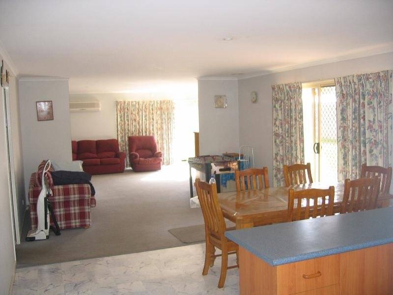 16 Marengo Road, Seymour VIC 3660