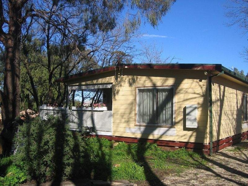 25 Bank Street, Avenel VIC 3664