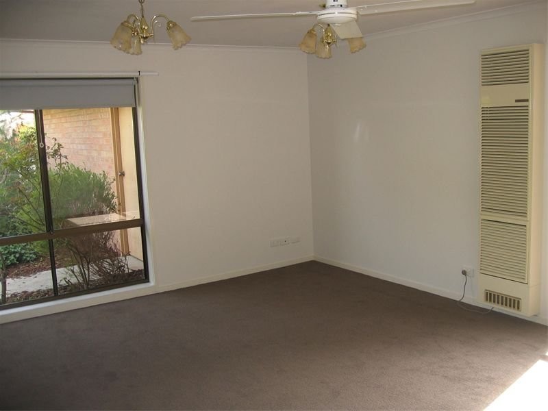 13 Coughlin Court, Seymour VIC 3660