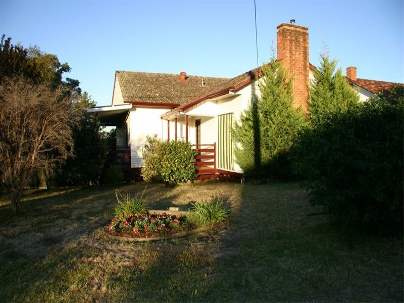 19 Delhi Street, Seymour VIC 3660