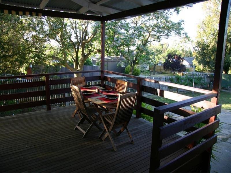 19 Delhi Street, Seymour VIC 3660