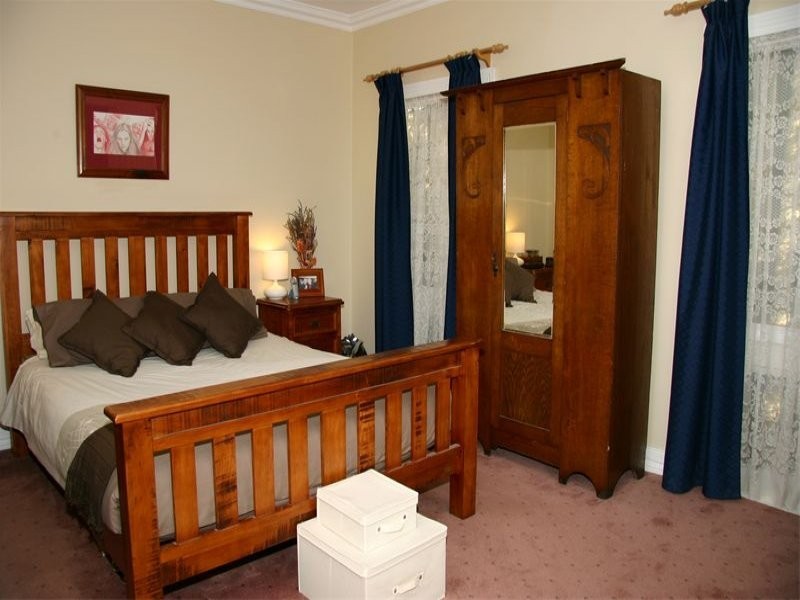 19 Delhi Street, Seymour VIC 3660