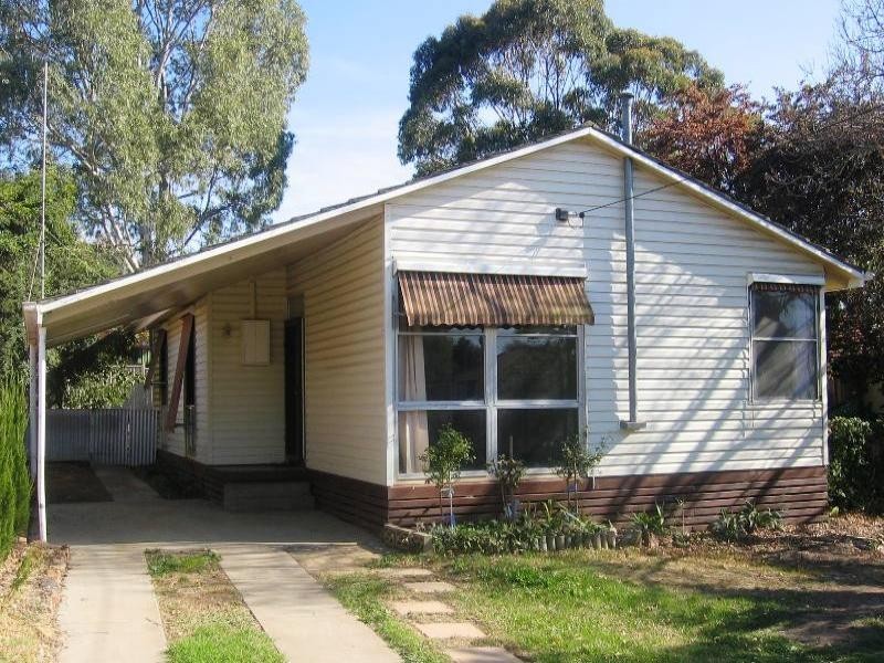 14 Smith Street, Seymour VIC 3660