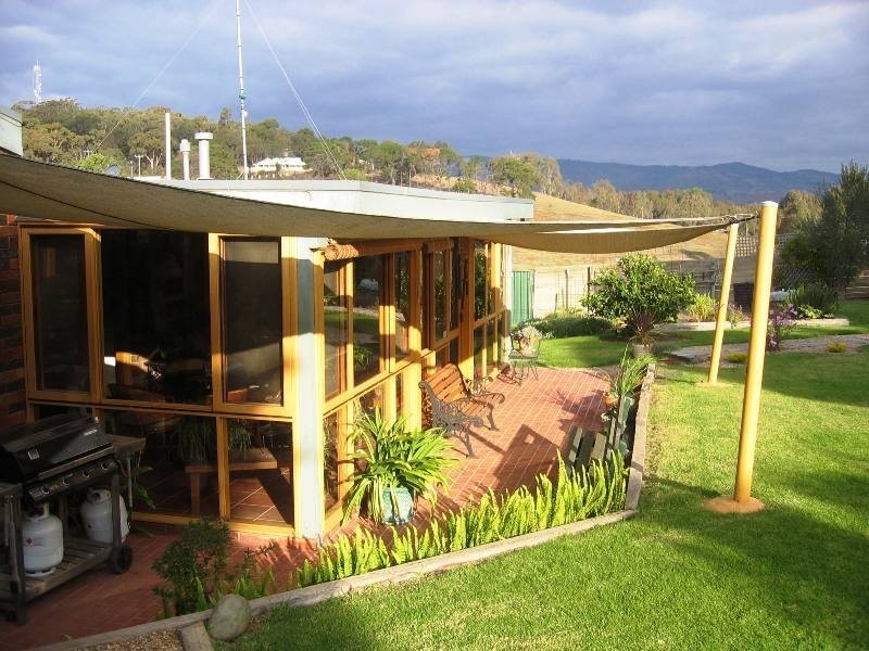 11 Priestley Cres, Seymour VIC 3660