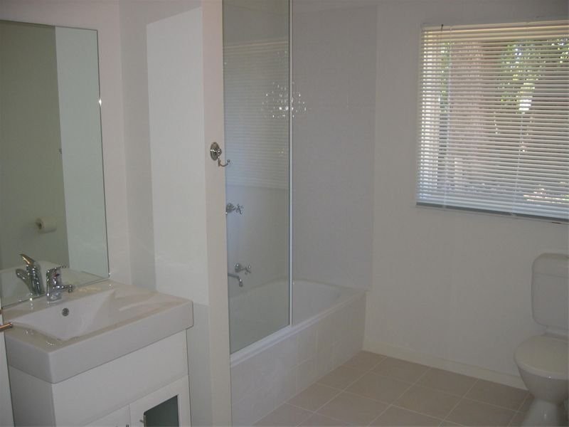 82 Anderson Street, Avenel VIC 3664