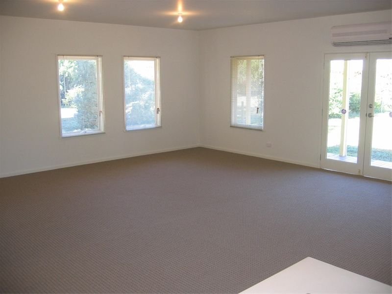 82 Anderson Street, Avenel VIC 3664