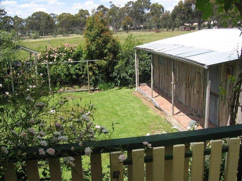 20 Redbank Rd, Seymour VIC 3660