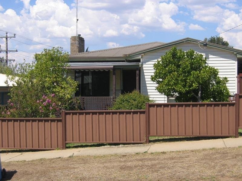 3 Chisholm Crescent, Seymour VIC 3660