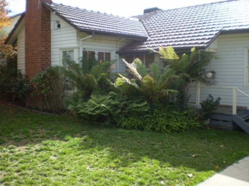 17 Tehan Street, Seymour VIC 3660