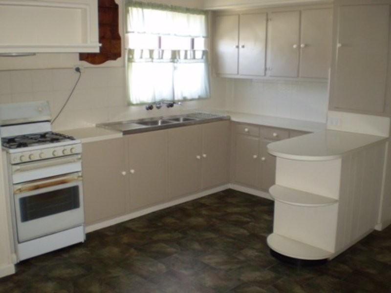 17 Tehan Street, Seymour VIC 3660