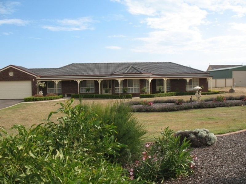 955 Tower Hill Road, Illowa VIC 3282