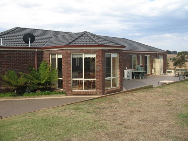 955 Tower Hill Road, Illowa VIC 3282