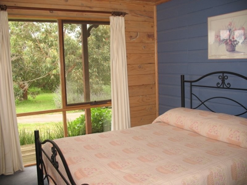 30 Irvings Lane, Koroit VIC 3282