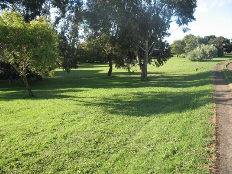 30 Irvings Lane, Koroit VIC 3282