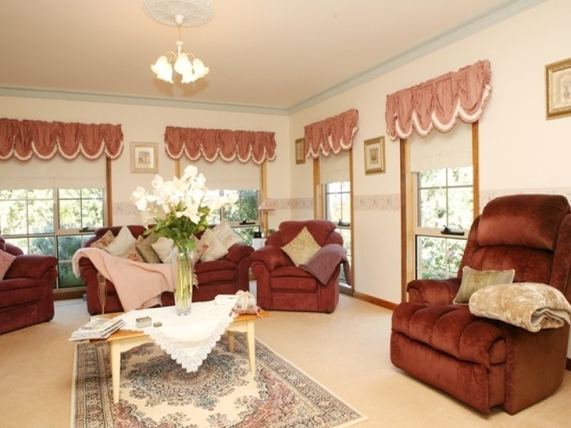 3 Kiaman Close, Bushfield VIC 3281