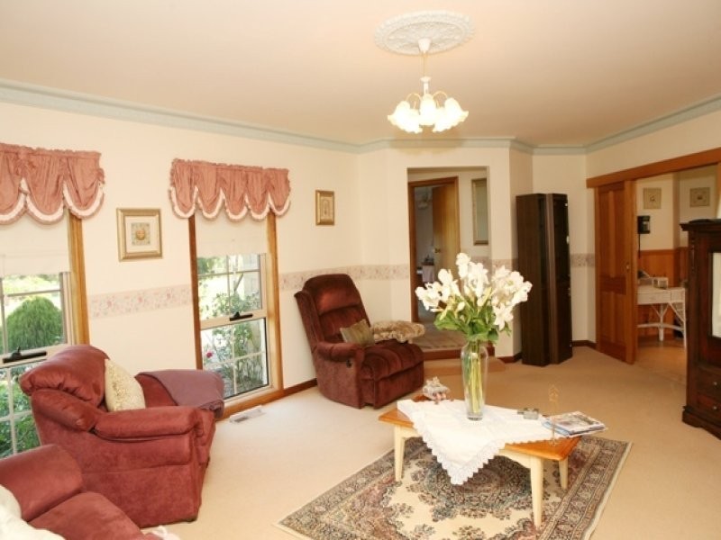 3 Kiaman Close, Bushfield VIC 3281