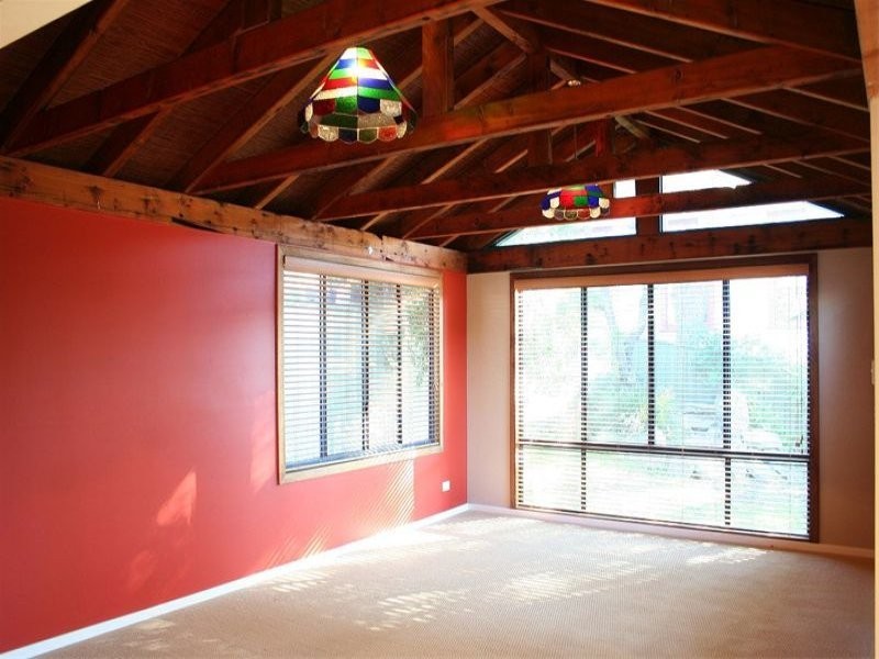 70 Berringar Road, Valentine NSW 2280
