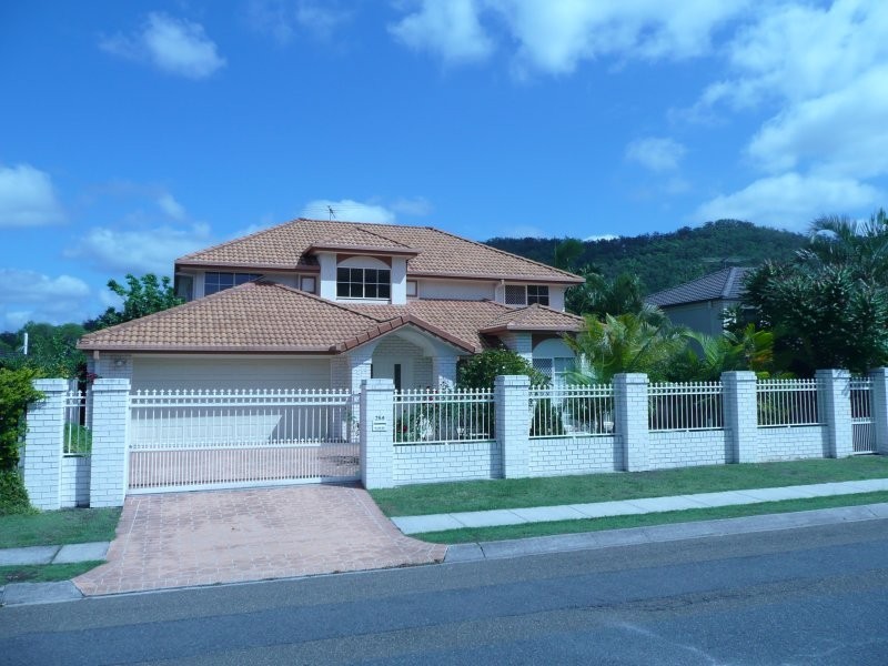 256 Chapel Hill Road, Chapel Hill QLD 4069