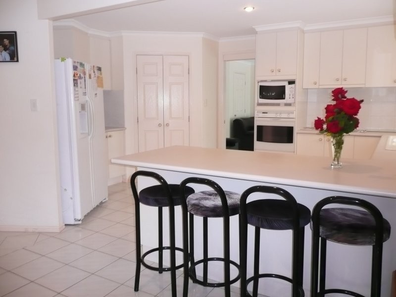 256 Chapel Hill Road, Chapel Hill QLD 4069