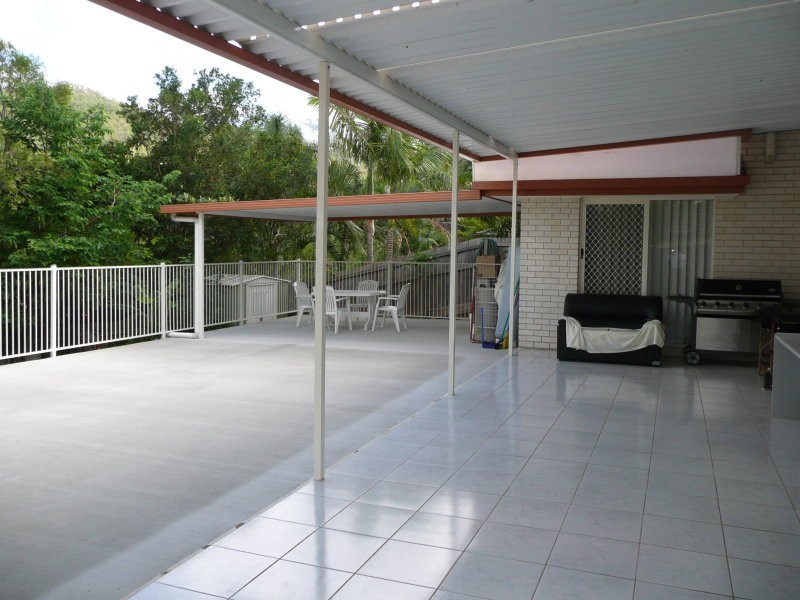 256 Chapel Hill Road, Chapel Hill QLD 4069