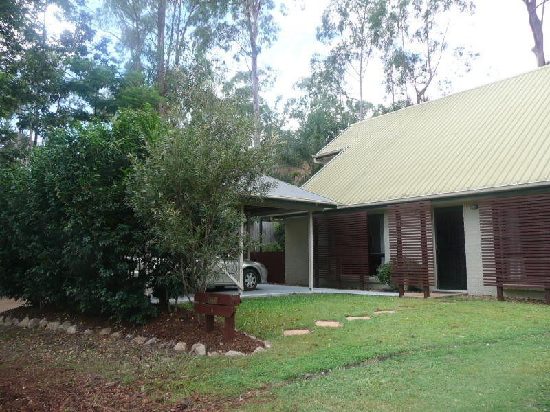 6 Kim Street, Chapel Hill QLD 4069