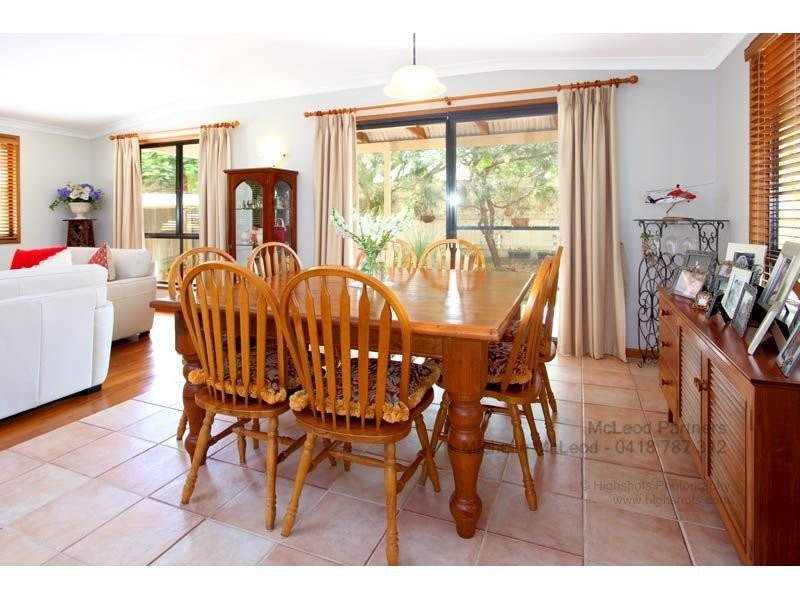 56 Burns Parade, Chapel Hill QLD 4069