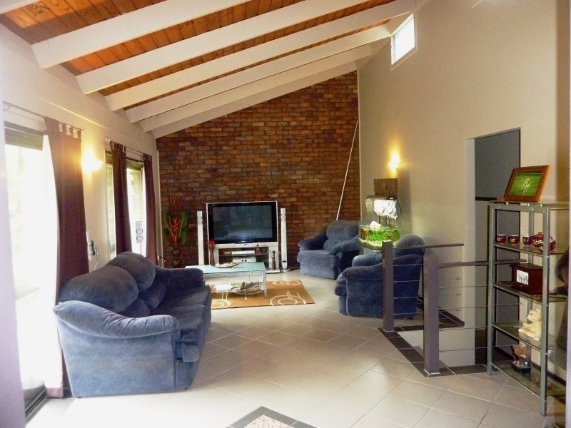 8 Diamantina Street, Chapel Hill QLD 4069