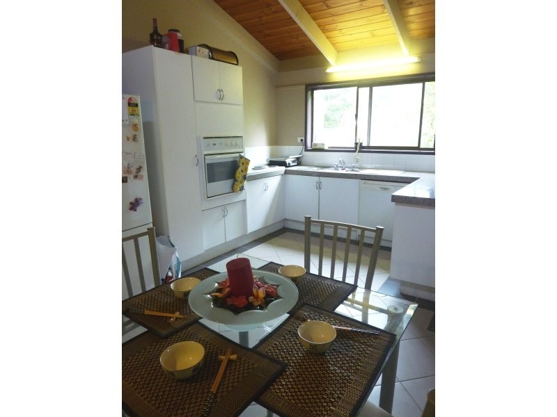 8 Diamantina Street, Chapel Hill QLD 4069