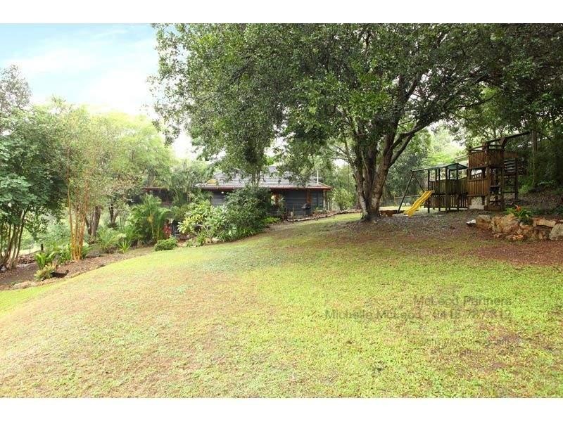 23 Upper Brookfield Road, Brookfield QLD 4069