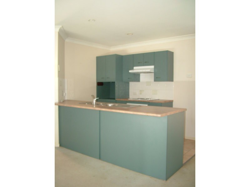 37 ROBINSON CRESCENT, Runcorn QLD 4113