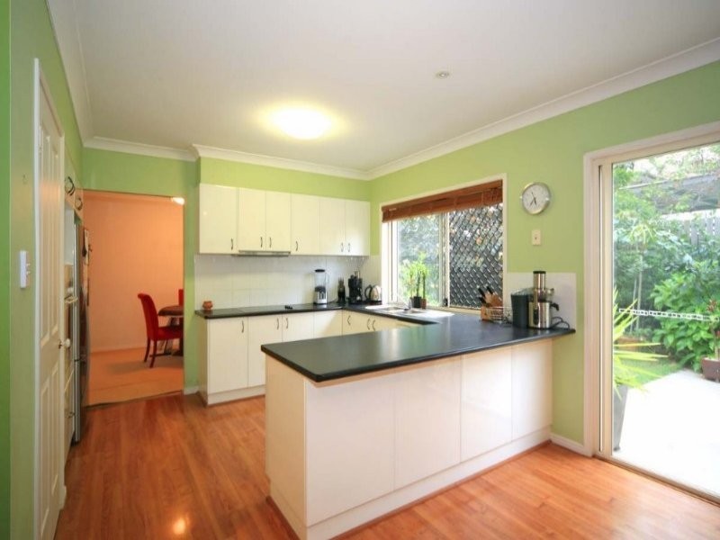 1 Baden Powell Pl, Camp Hill QLD 4152