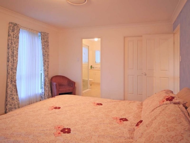 1 Baden Powell Pl, Camp Hill QLD 4152