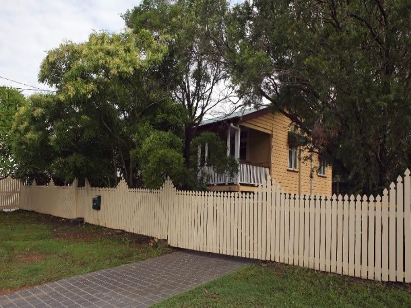 15 Fraser Street, Morningside QLD 4170