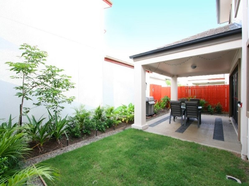 17/1 Celestial Court, Carina QLD 4152