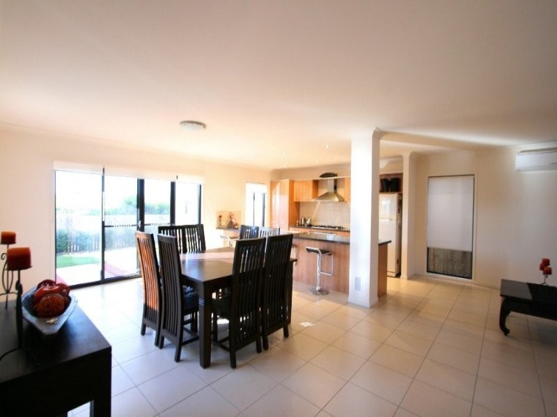 1 Celestial Court, Carina QLD 4152