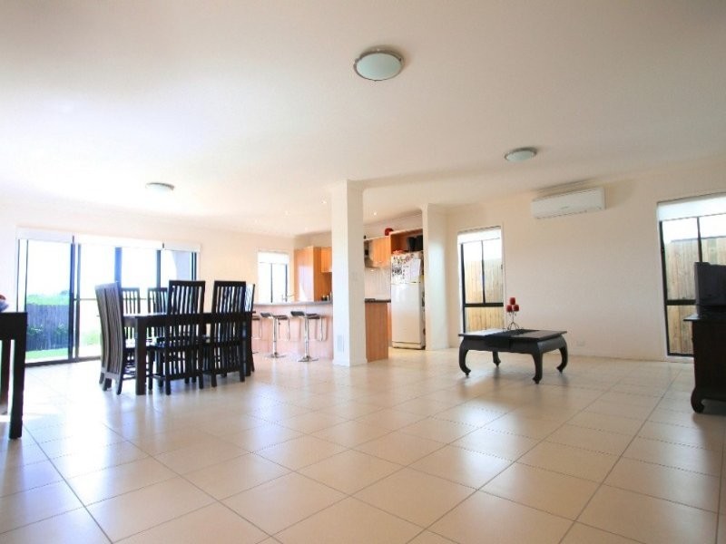 1 Celestial Court, Carina QLD 4152