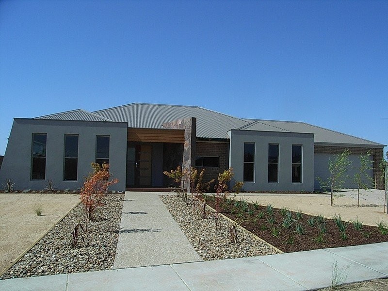 13 Caroline Court, Echuca VIC 3564