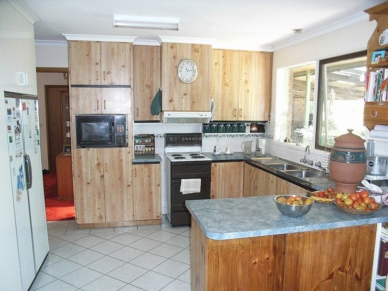 29 Mew Lane, Bamawm VIC 3561