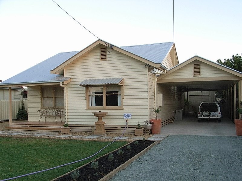 54 McKinlay Street, Echuca VIC 3564