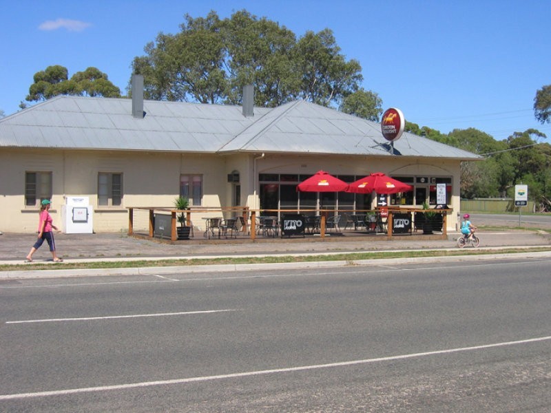 Hotel, 75 Ferrars Street, Rokewood VIC 3330