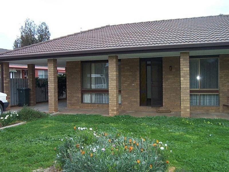 1 Carlyon Close, Moama NSW 2731
