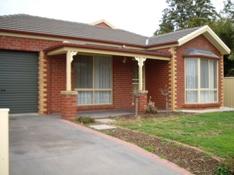 263 Pakenham Street, Echuca VIC 3564